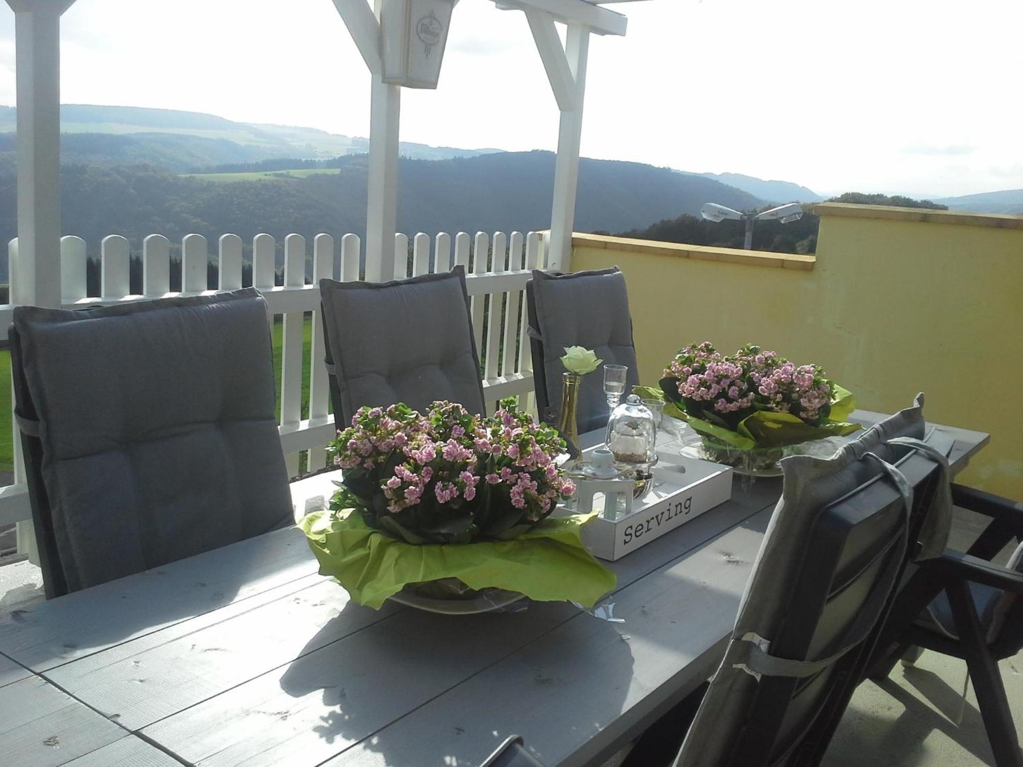 Beautiful Holidayhome With Sauna And Terrace Harscheid Zewnętrze zdjęcie